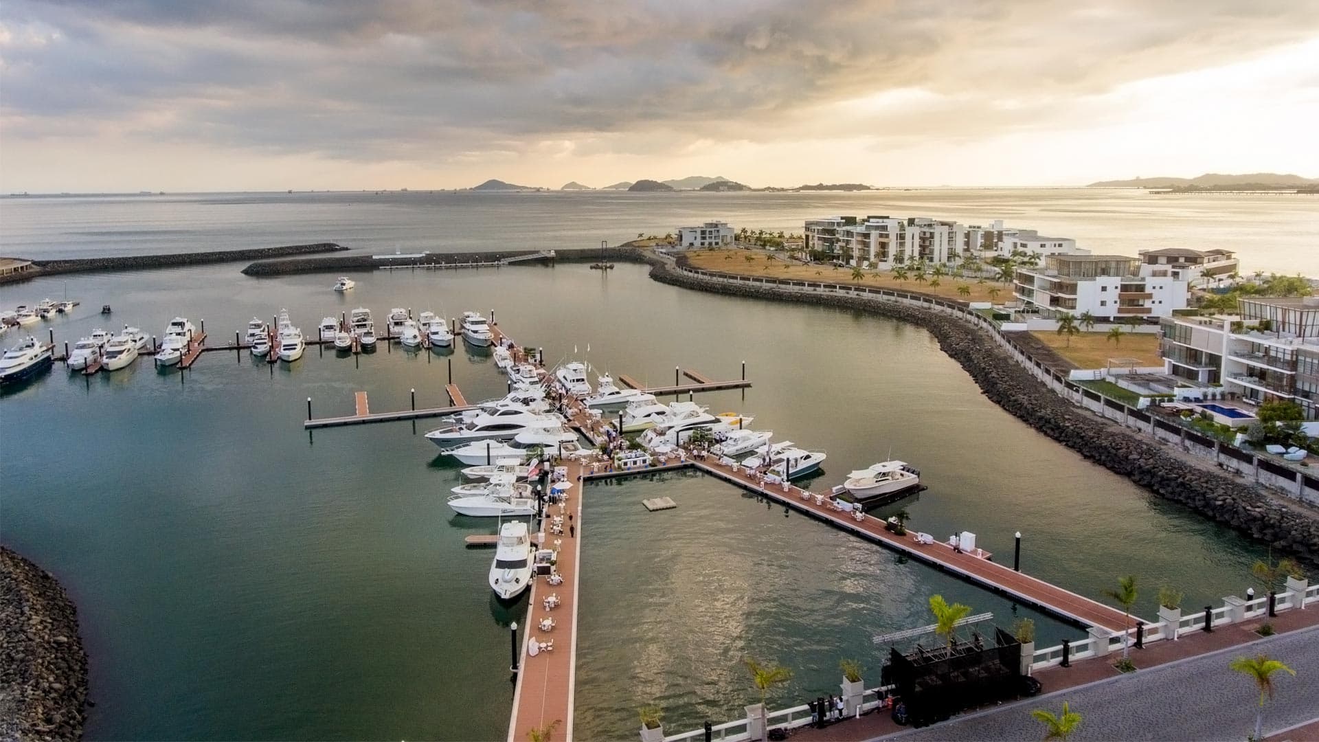 Yachts moored at the Ocean Reef Islands marina
