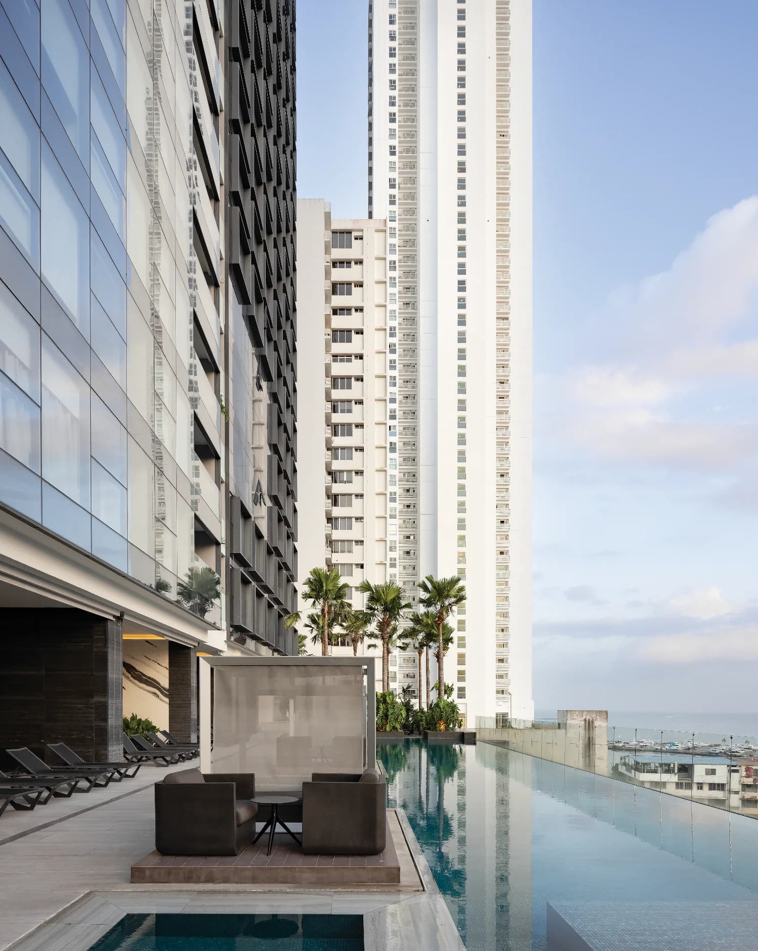 Nuovo by Armani/Casa infinity pool terrace overlooking the city