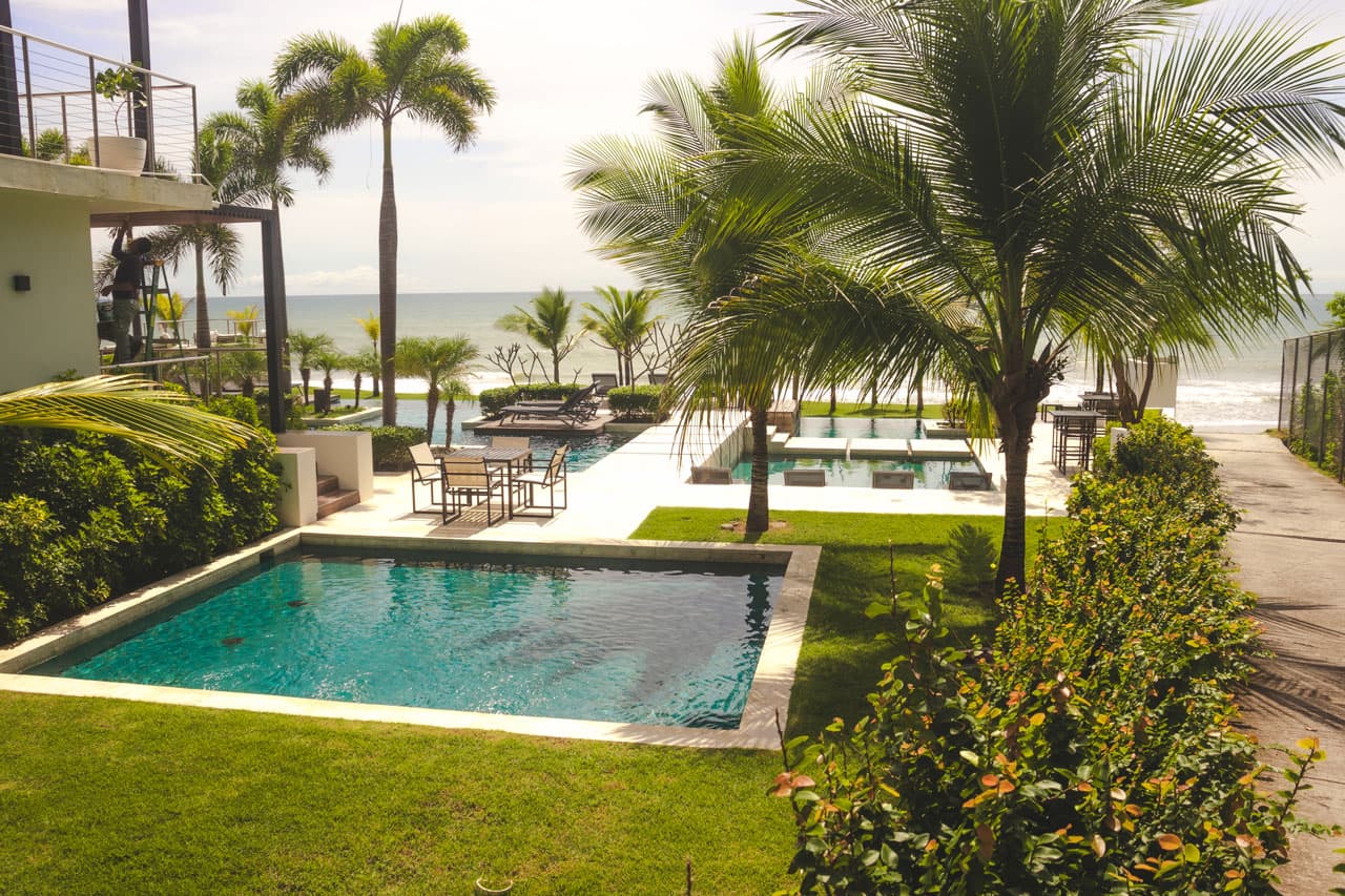 Garden pool with ocean view at the Punta Caelo community