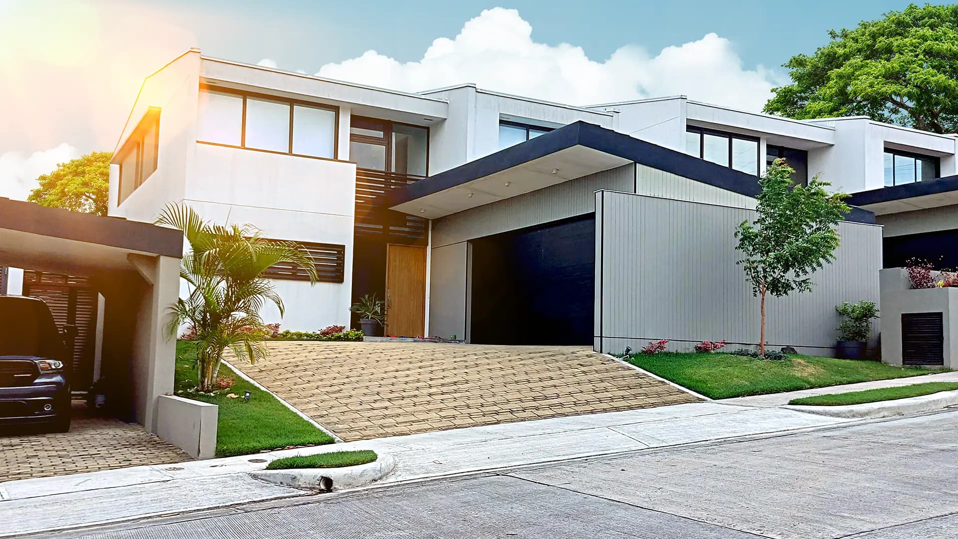 Two-story Chapera model house with garage at BarrioAlto