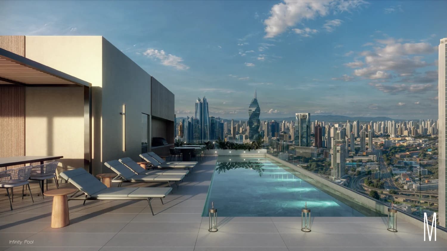 Moderna 360 rooftop infinity pool with Panama City skyline views