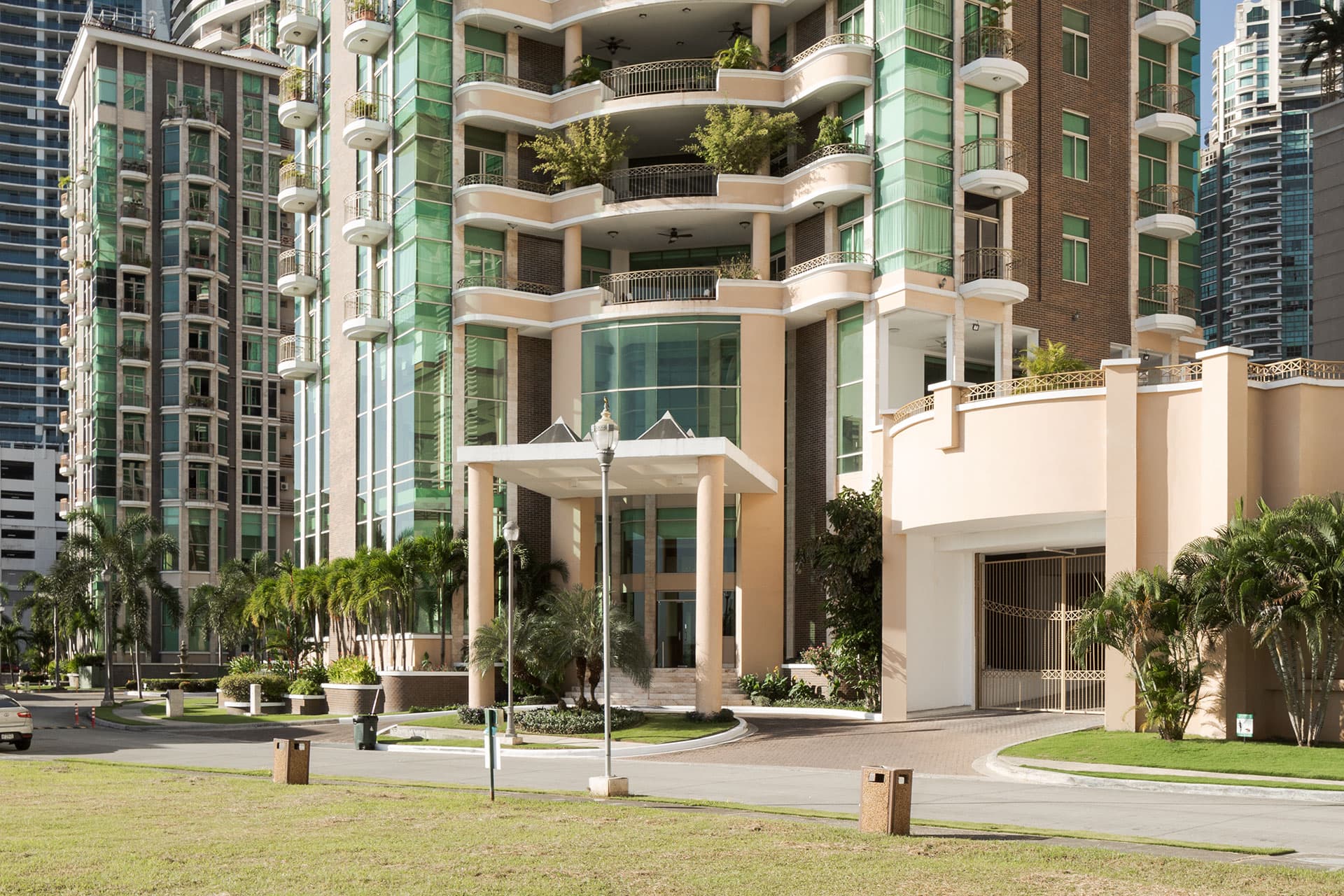 Tower entrance and landscaped drive at Pacific Point