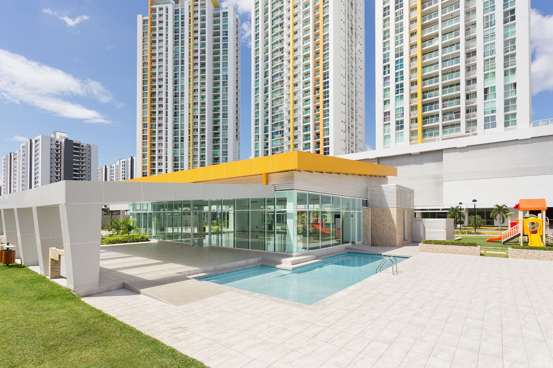 Clubhouse and pool with the King's Park towers behind