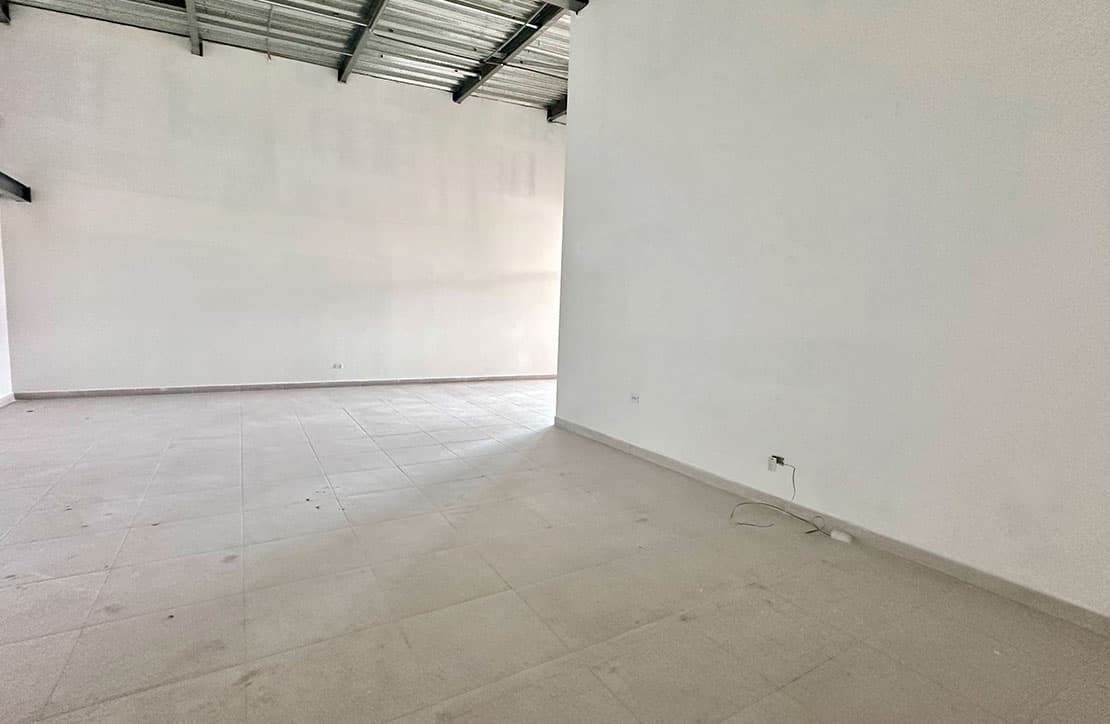 Vacant commercial unit interior at Uniplaza Costa Verde