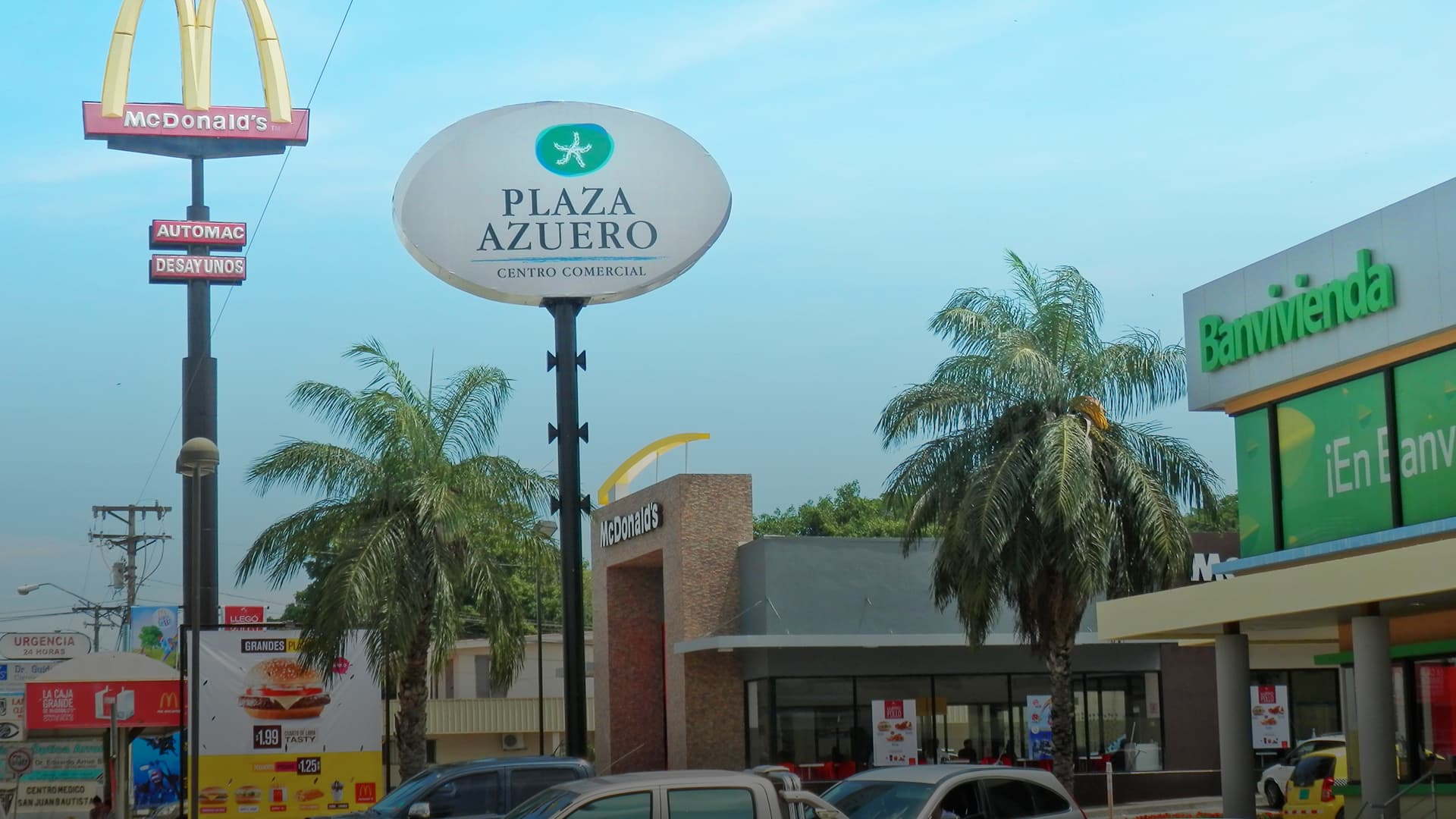Plaza Azuero pylon sign at the entrance on Avenida Carmelo Espadafora