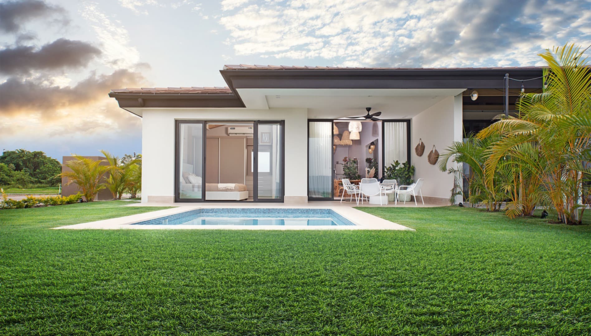 Ocean Villas beach house in Casamar with its private pool and garden