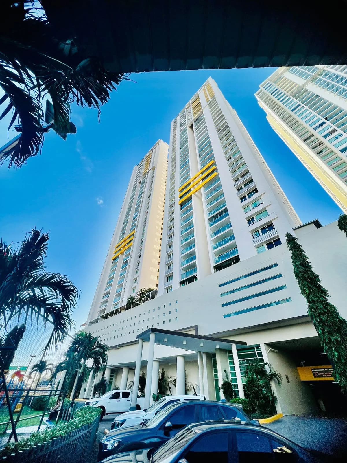 Terramar tower facade and entrance on Vía Israel in San Francisco, Panama City
