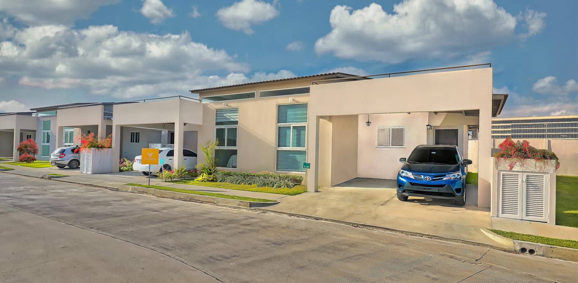 Street of single-family homes at Villasur Residences, Costa Sur