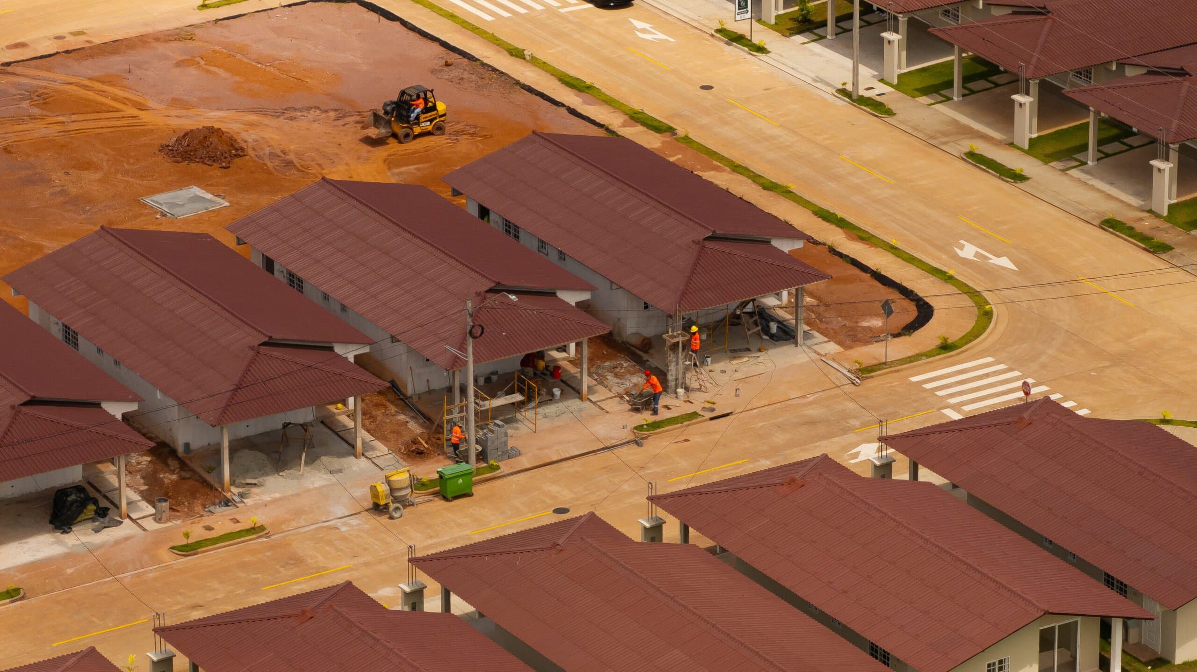 Aerial view of Colonia Real houses and new streets in Villa del Carmen, Capira