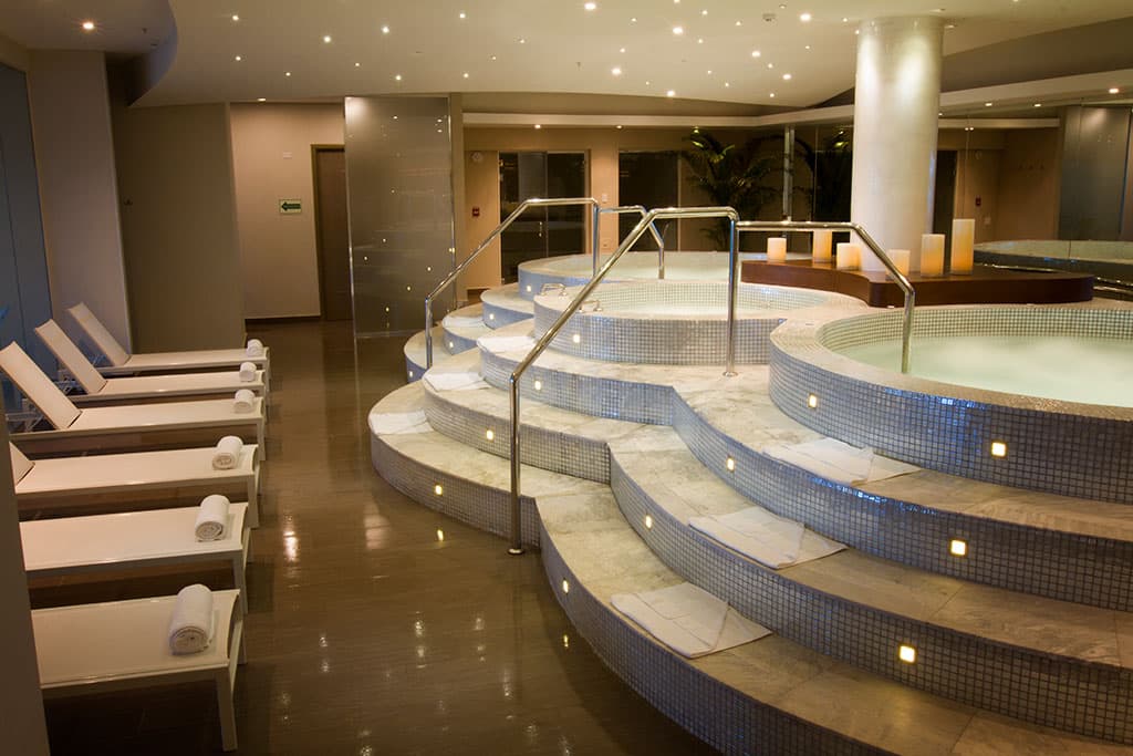 Spa hydrotherapy pools at The Pearl Club, Playa Bonita