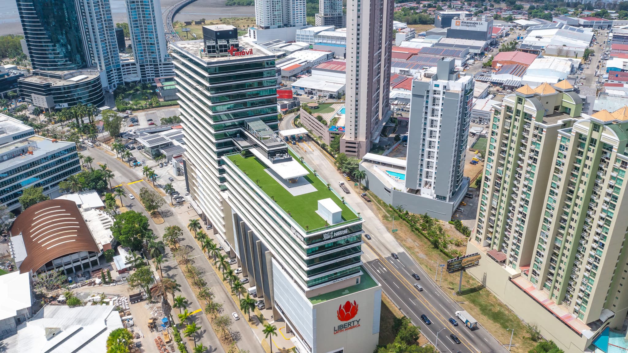 Aerial view of the Plaza del Este tower and its green roof in Costa del Este