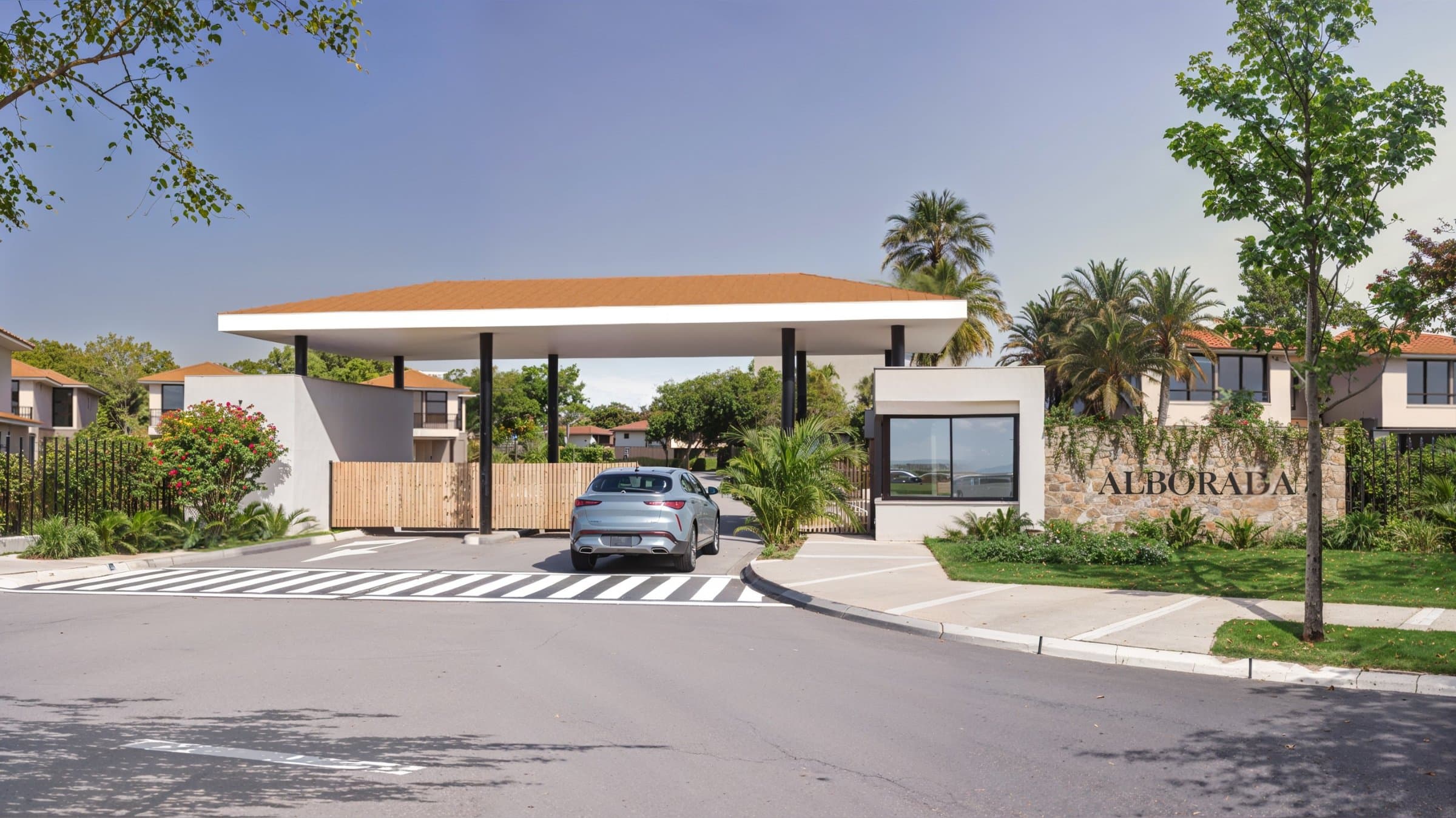 Gated entrance and guardhouse of the Alborada residential community in Costa Verde, Panamá Oeste
