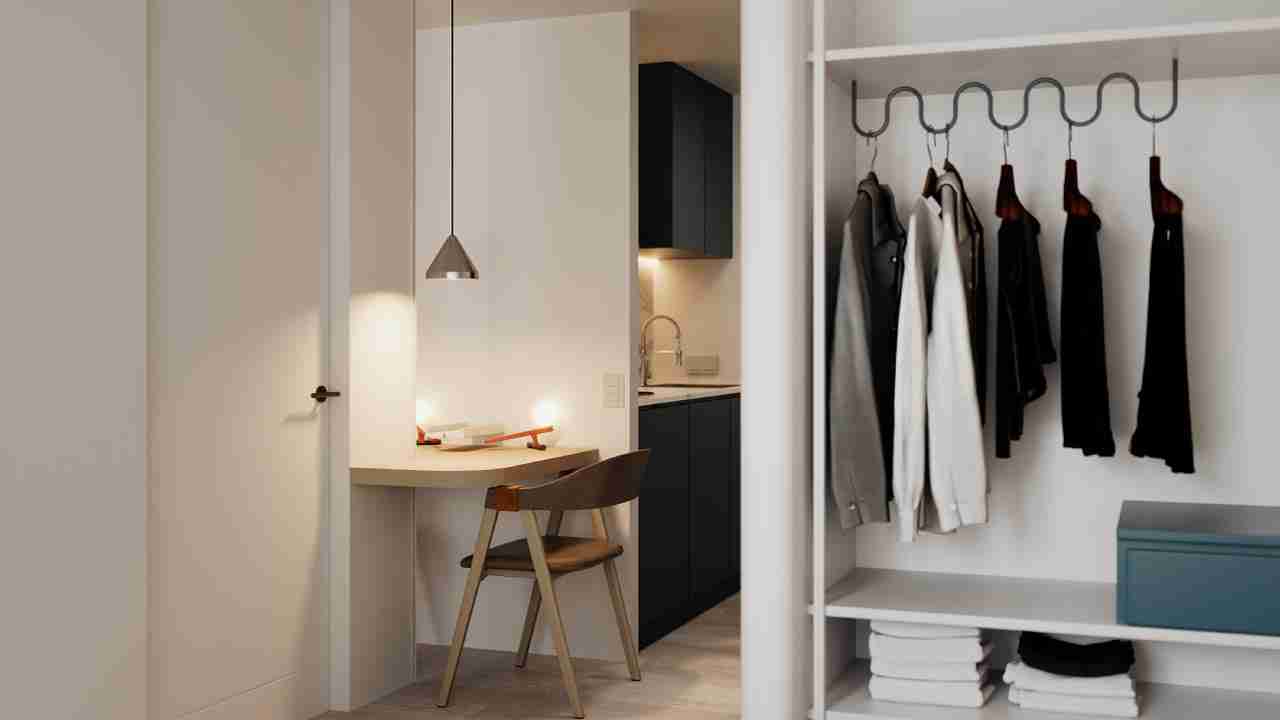 Kitchenette and open closet in a Ventu Homtel suite