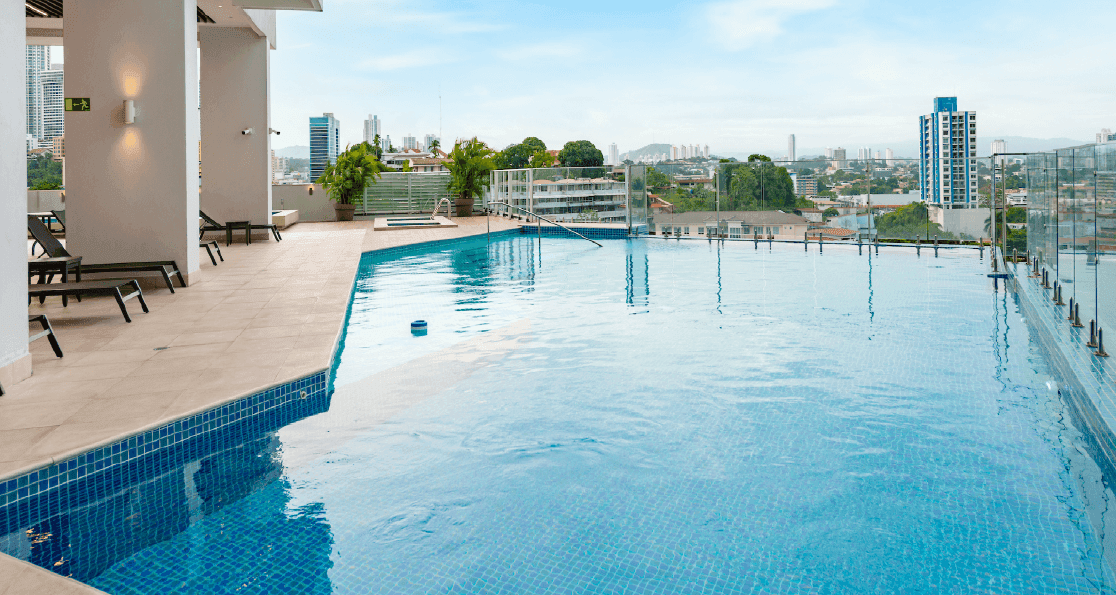 Vivendi Green rooftop swimming pool with city views