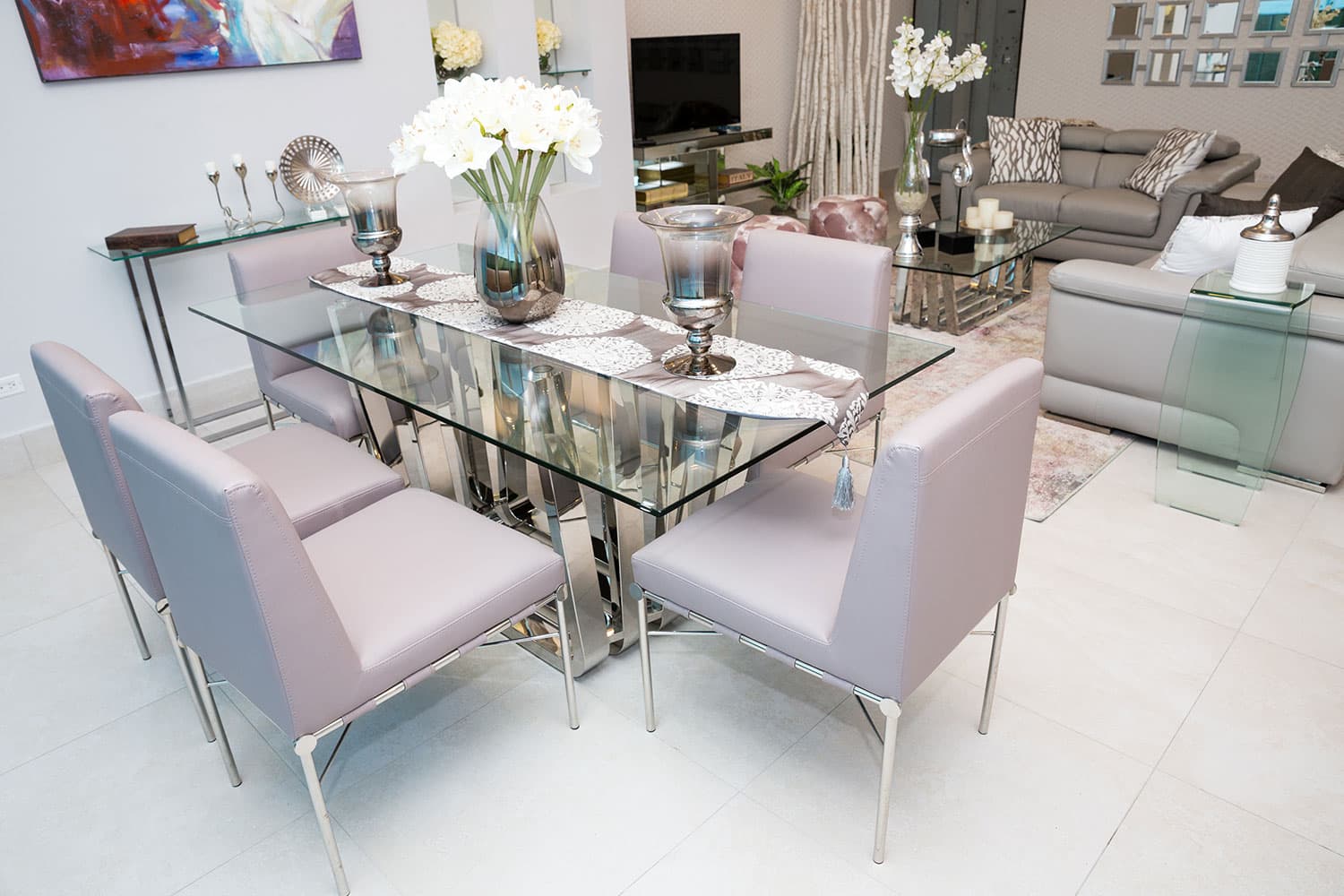 Elite 500 apartment dining room with glass table